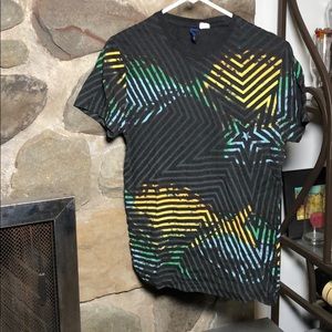 H&M charcoal gray T-shirt. Stripes and tie-dye. S